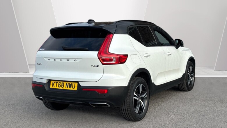Volvo Xc40 2.0 T4 R DESIGN 5dr AWD Geartronic Petrol Estate